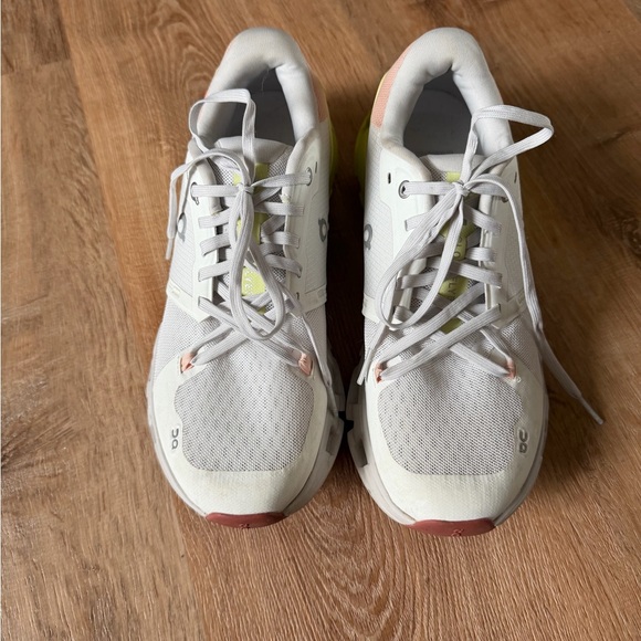 On Cloudflyer 4 Running Shoes - Picture 5 of 7